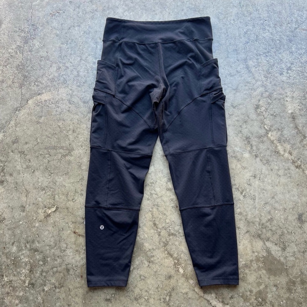 Lululemon Athletica Black Cargo Leggings for women size 8